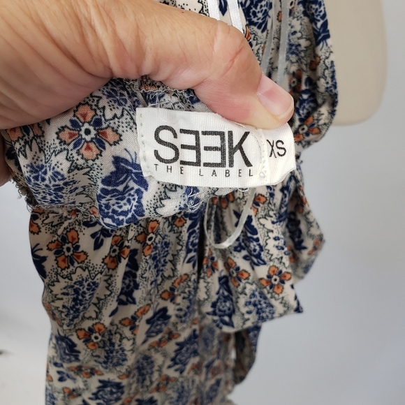LF Seek the Label Floral Halter Romper size XS - Picture 7 of 10